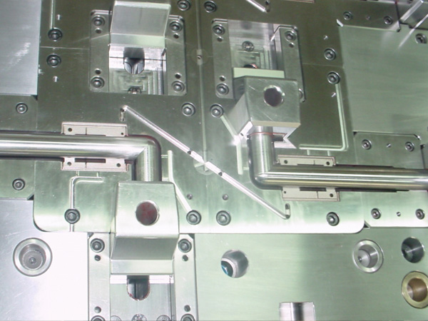 模具的精度將會(huì)越來(lái)越高